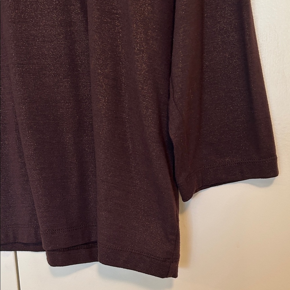 Chico’s Women's Brown 3/4 Long-Sleeve Scoop Neck Top size 2 - Picture 2 of 8